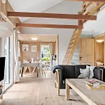 Дом отдыха Beautiful In With Sauna *