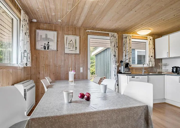 Beautiful In With Sauna Semesterbostad *